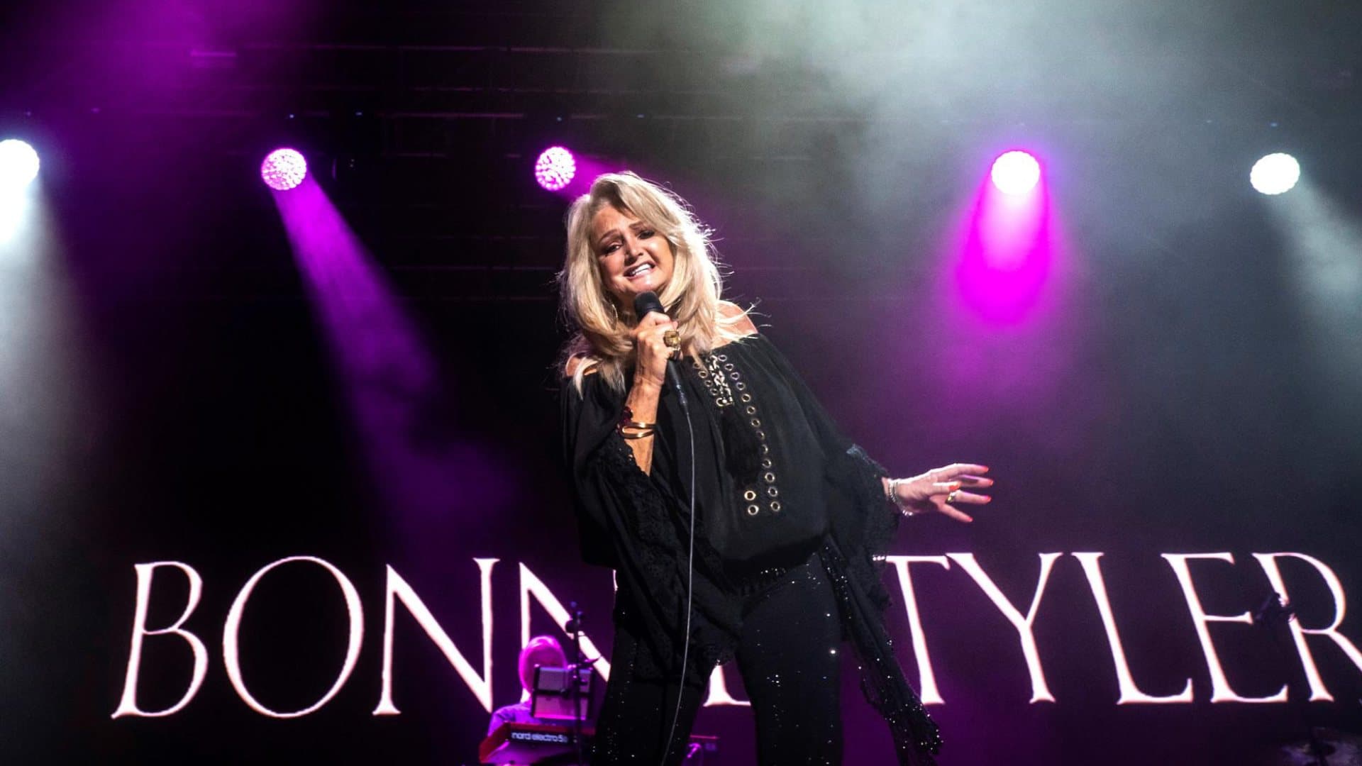 Bonnie Tyler, Voice Behind ‘Total Eclipse of the Heart,’ Dies at 75
